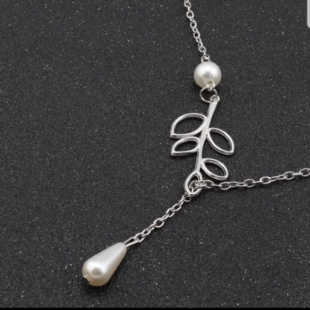 Hesiod Silver Color Leaf Choker Necklace J20 - Picture 5 of 5